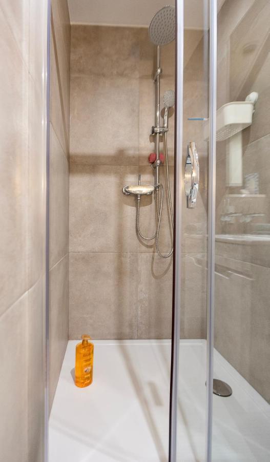 La Chambre Suspendue By Maison Brasseurs D'Etoiles لييج المظهر الخارجي الصورة